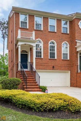 2585 Bridlewood Ln, Atlanta, GA 30339-1975