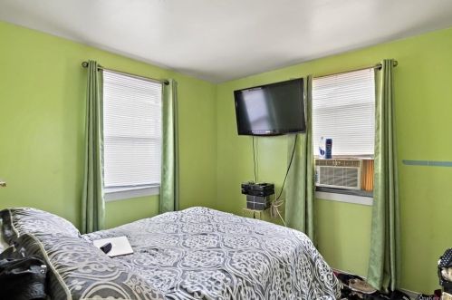 4140 Murdock Ave, Bronx NY 10466-2114 exterior