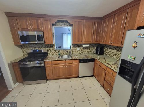 228 Bentley Ave, Trenton NJ  08619-3724 exterior