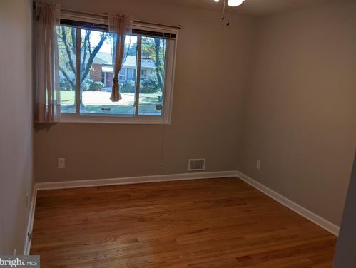 1801 Ladd St, Silver Spring MD  20902-3524 exterior