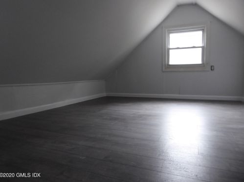 36 Chestnut St, Greenwich CT 06830-5969 exterior