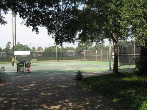 8615 Cross Country Dr, Humble TX 77346-6113 exterior