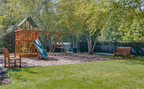 17 Hopkins Ln, Armonk NY 10504-1363 exterior