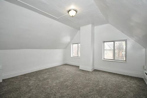 411 Kambach St, Pittsburgh PA 15211-2112 exterior