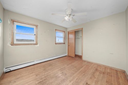 5759 63 Pl, Chicago IL 60638-5414 exterior