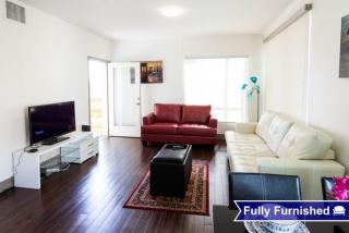 1607 La Brea Ave, Los Angeles CA  90028-5434 exterior