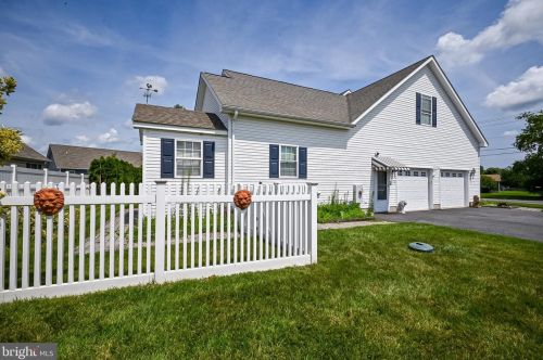 33025 Peach Tree Ln, Lewes, DE 19958-3736