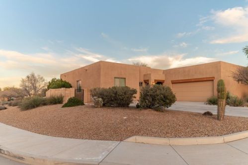 8045 Painted Feather Dr, Tucson, AZ 85743-7415