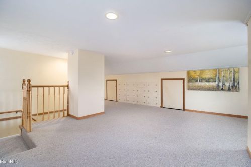 1817 Cork Street Ct, Kalamazoo MI 49001-4651 exterior