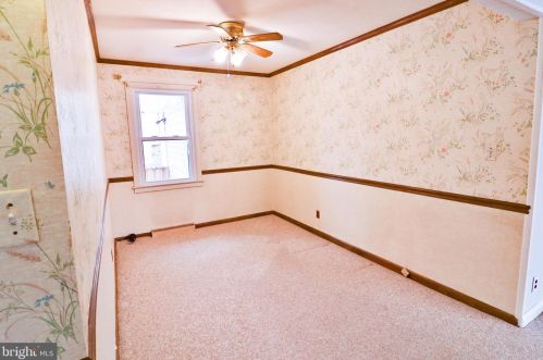 1201 Clagett Dr, Rockville MD 20851-2116 exterior