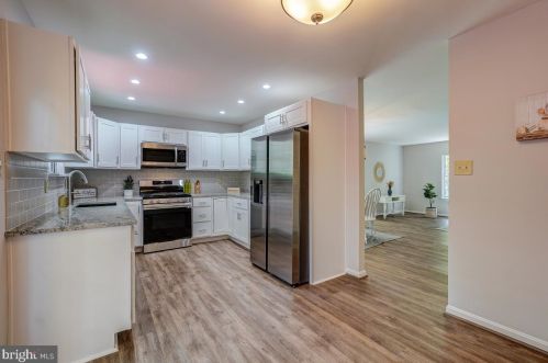 717 Twin Holly Ln, Silver Spring MD 20910-4665 exterior