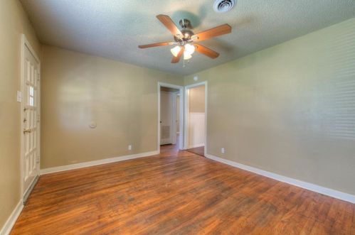 205 55th St, Austin TX  78751-1205 exterior