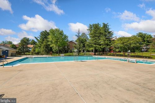 7813 Havenside Ter, Rockville MD 20855-2261 exterior