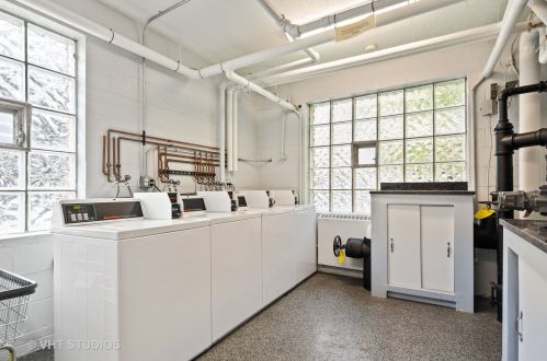 4920 Marine Dr, Chicago IL  60640-3965 exterior