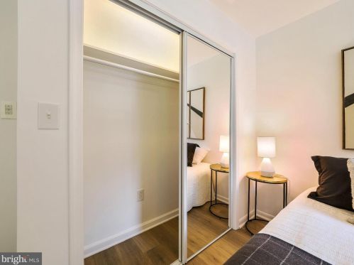 780 Lamont St, Washington DC  20010-1527 exterior