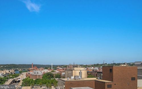 2515 K St, Washington DC  20037-2012 exterior