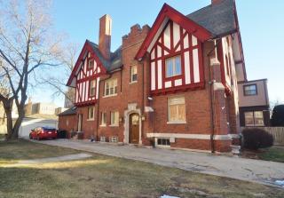 6729 Crandon Ave, Chicago, IL 60649-1214