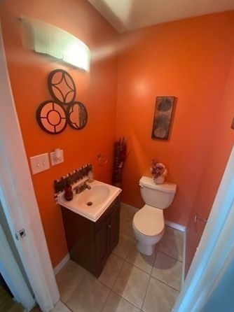 293 Mill St, Worcester MA 01602-3129 exterior