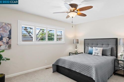 1824 Manzanita Dr, Concord CA 94519-1128 exterior