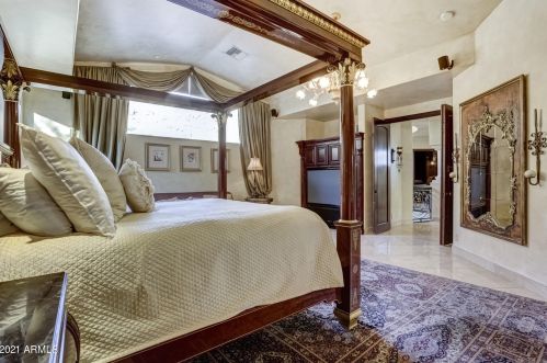 13841 Cyn Dr, Phoenix AZ 85016-2403 exterior