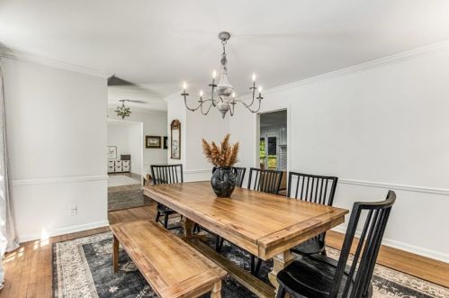 7105 Brandon Mill Rd, Atlanta GA  30328-1922 exterior