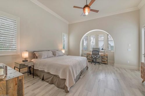 16614 Cortona Ln, Naples FL 34110-3261 exterior