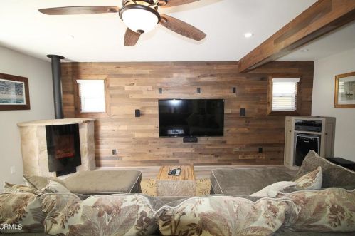 3715 Sunset Ln, Oxnard CA 93035-4133 exterior