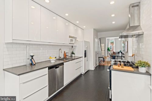 326 Dickinson St, Philadelphia PA 19147-6515 exterior