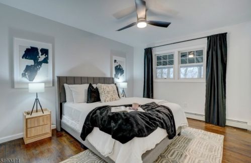 15 Normandy Cir, Hopatcong NJ  07843-1840 exterior