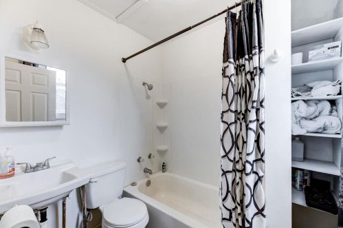 2221 Osage St, Saint Louis MO 63118-4212 exterior