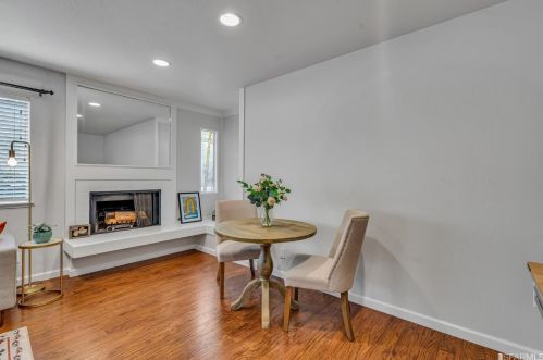 8136 Camelback Pl, Concord CA 94523-1225 exterior