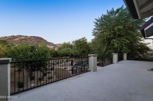 4822 Avenida Del Rey, Phoenix AZ  85083-2203 exterior