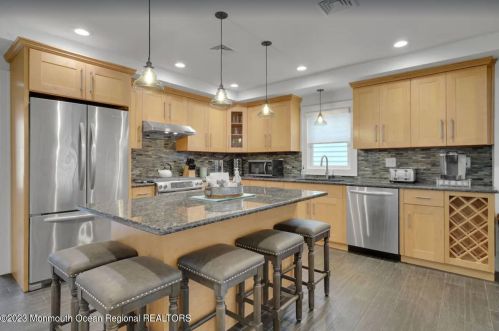 8 Church St, Locust NJ  07760-2104 exterior