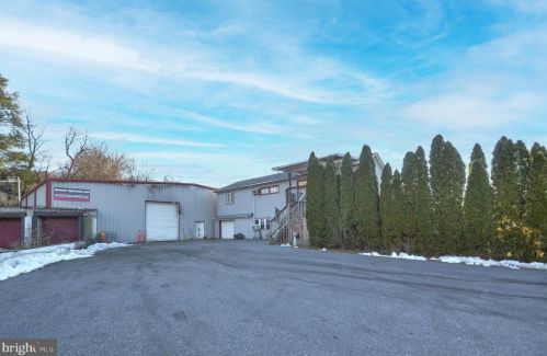 525 Church St, Slatington, PA 18080-2009