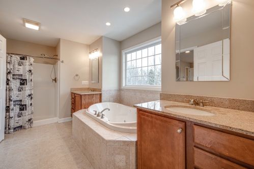 3803 Jacobson Dr, Bull Valley IL 60097-8142 exterior