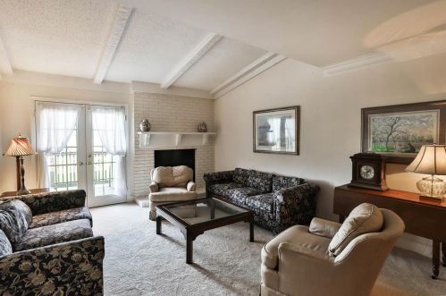 1337 Snapdragon Ct, Saint Louis MO 63146-4364 exterior