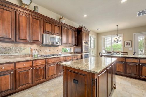 309 Emerald Rdg Dr, Austin TX 78732-1235 exterior