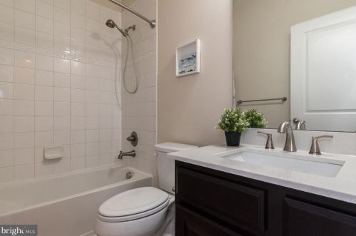 523 Fox River Hills Way, Glen Burnie MD 21060-8488 exterior