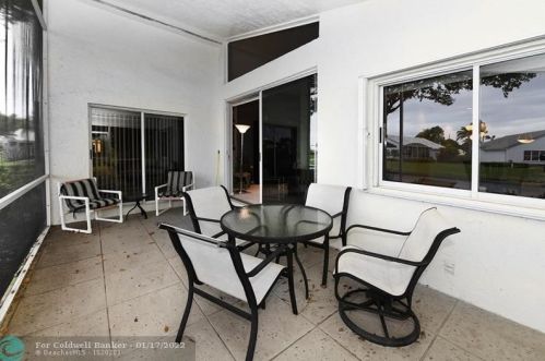 11800 Fountainside Cir, Boynton Beach FL 33437-4922 exterior