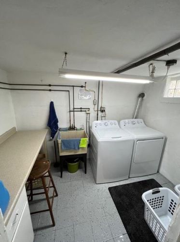 237 Olympia St, Pittsburgh PA 15211-1303 exterior