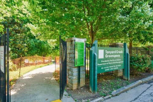 530 Deering Rd, Atlanta GA 30309-2267 exterior