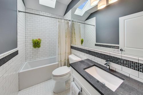 3216 Albany Ave, Chicago IL 60618-5702 exterior