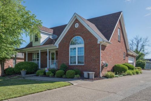 7307 Apple Mill Dr, Louisville, KY 40228-1777