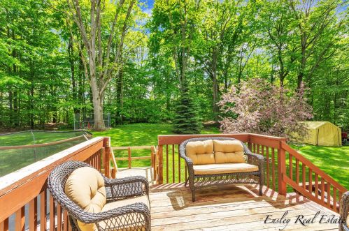 3040 Root Ct, Cedar Springs MI 49319-8153 exterior