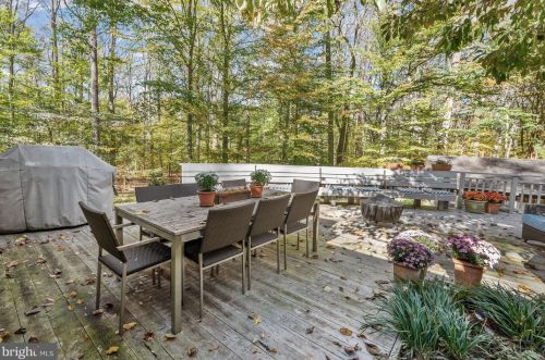 10113 Bevern Ln, Rockville MD 20854-2130 exterior