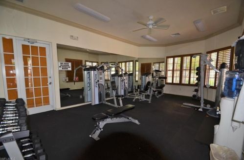 400 Flagship Dr, Naples FL 34108-2332 exterior