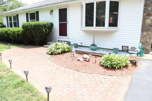 7153 Oak Hill Rd, Concord, NH 03307-0809