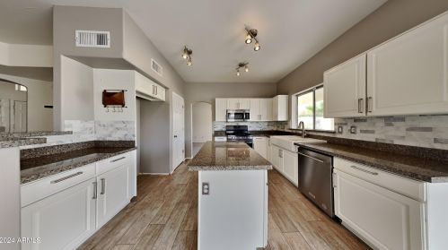 25 Willow Crk St, Chandler AZ 85225-5779 exterior