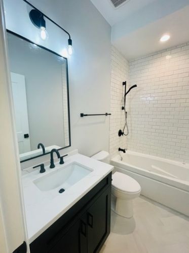 1038 Altgeld St, Chicago IL  60614-2209 exterior