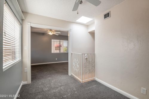 124 Pastime Rd, Tucson AZ 85705-3399 exterior